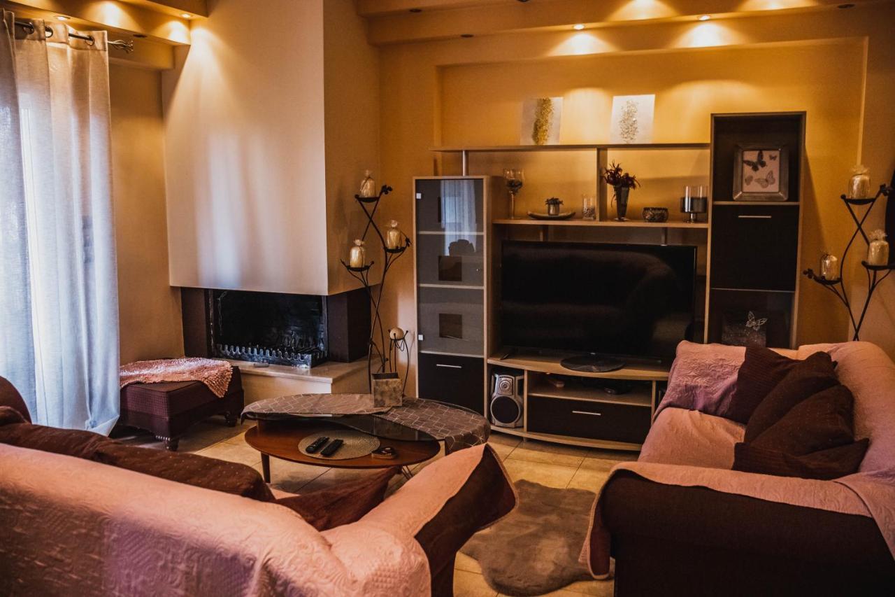 Apartamento Bojana' S Luxury House Larissa Exterior foto