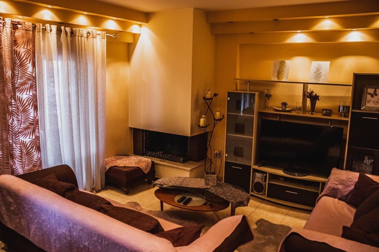 Apartamento Bojana' S Luxury House Larissa Exterior foto